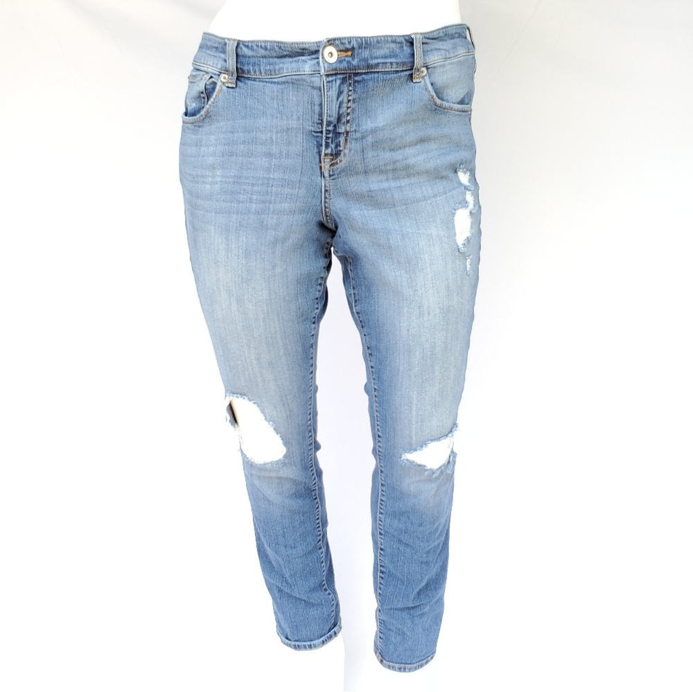 Torrid Distressed Boyfriend Denim Jeans 20R